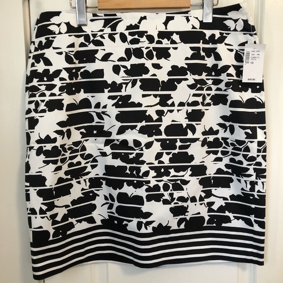 Ricki’s Black/White Floral/Stripe Skirt NWT - Picture 1 of 8